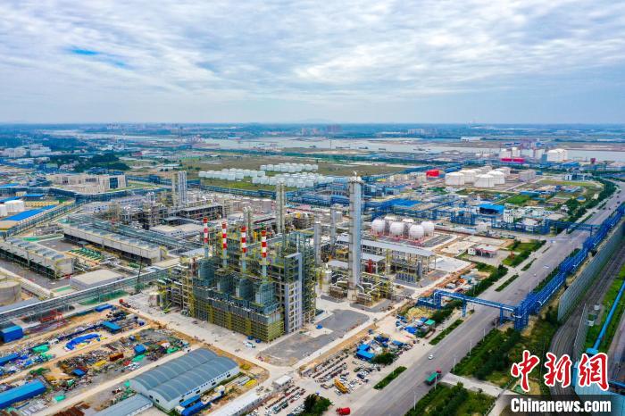 圖為廣西欽州華誼新材料基地?！∽T乃豪 攝