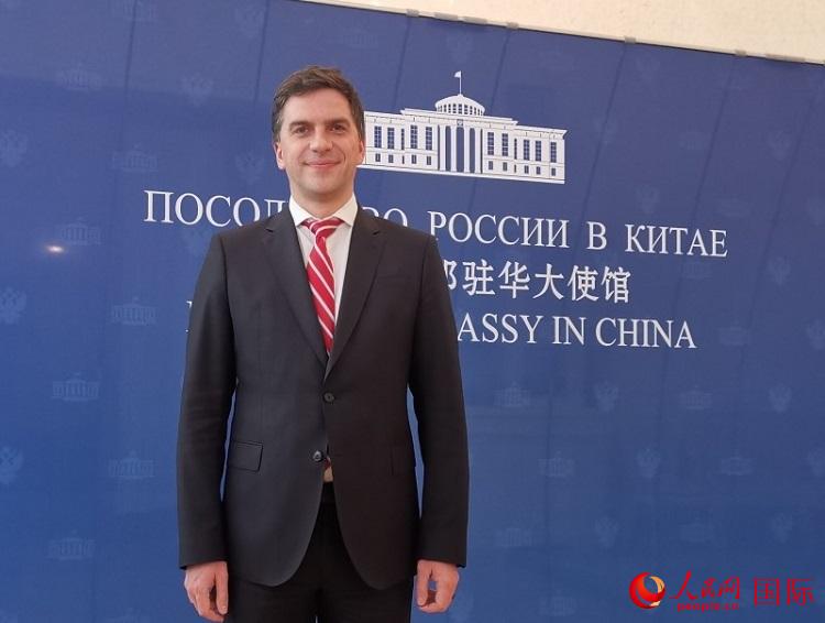 西伯利亞煤炭能源股份公司總經(jīng)理巴索夫在北京接受媒體采訪。人民網(wǎng)記者 楊倩攝