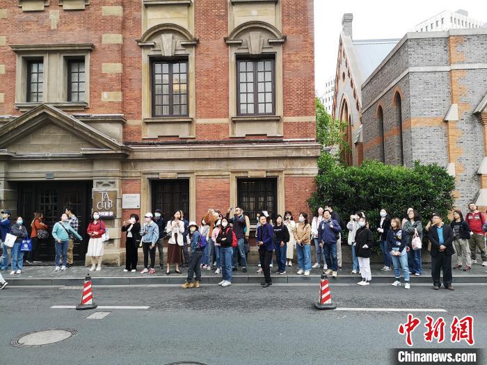 新階層人士走讀“外灘源”。　范宇斌 攝