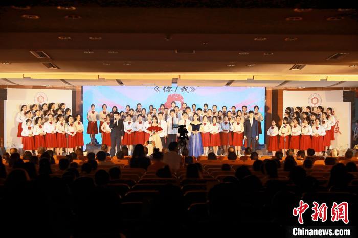 詩歌朗誦會現(xiàn)場?！￠}南師范大學供圖