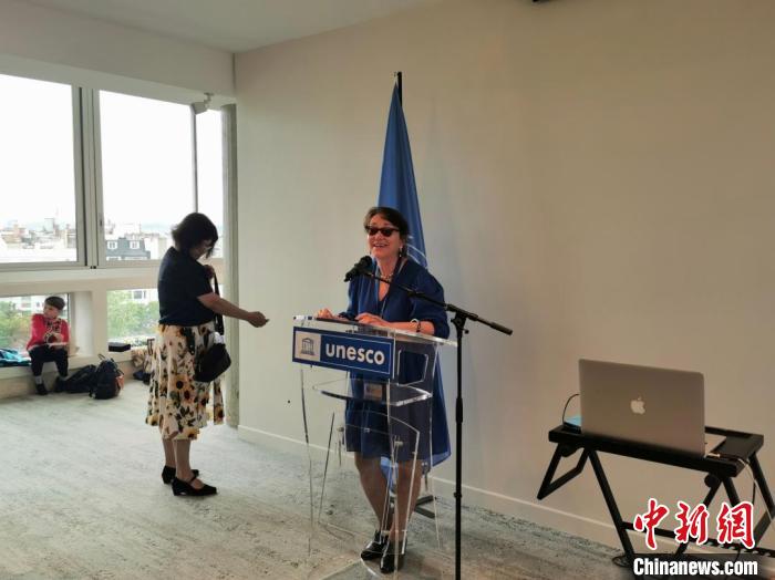 聯(lián)合國教科文組織協(xié)會委員會主席瑪麗塔·邦澤弗(Marietta Bantchev)致辭?！【笜?攝