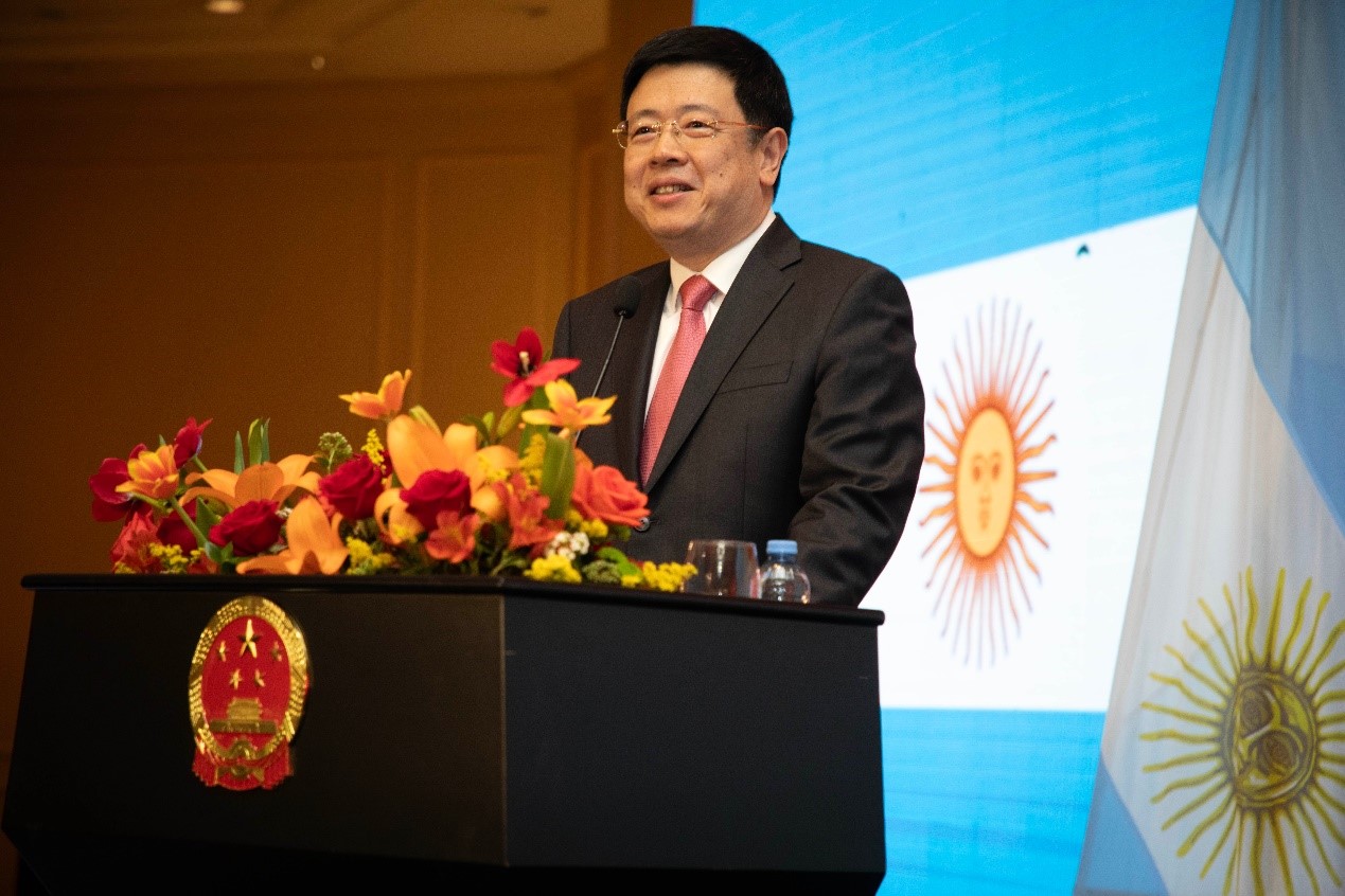 中國駐阿根廷大使鄒肖力致辭。中國駐阿根廷大使館供圖