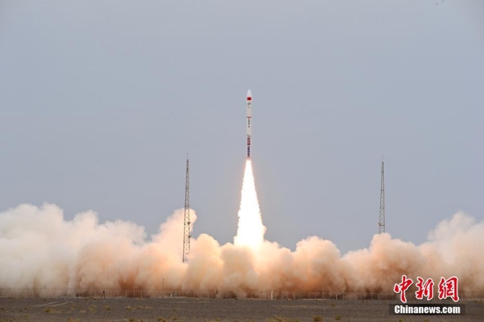 北京時間2023年8月10日12時03分，谷神星一號遙七運載火箭在我國酒泉衛(wèi)星發(fā)射中心成功發(fā)射升空，將搭載的西光壹號01星等7顆衛(wèi)星順利送入預定軌道，發(fā)射任務獲得圓滿成功。此次任務是谷神星一號運載火箭第7次飛行。汪江波 攝