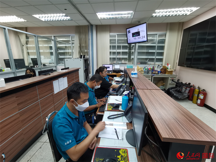 “曼谷無線電中心”工作現(xiàn)場。人民網(wǎng)記者 白元琪攝