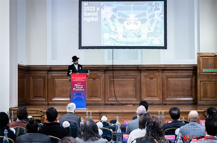 城市建筑與文化創(chuàng)意設(shè)計(jì)師卡姆·帕尼薩講述他和四川的故事。人民網(wǎng) 郭錦標(biāo)攝