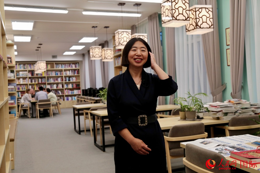 白俄羅斯國立大學共和國漢學孔子學院中方院長劉素玲。人民網(wǎng)記者 朱虹攝