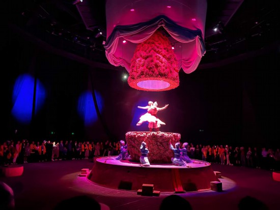 　　《天釀》演出場(chǎng)景。本報(bào)記者劉書(shū)文攝