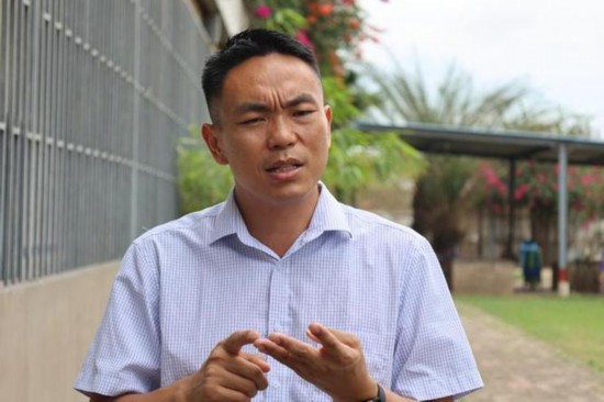   2023年10月24日，在加納特馬市，胡振興接受新華社采訪。（新華社發(fā)/賽特?cái)z）