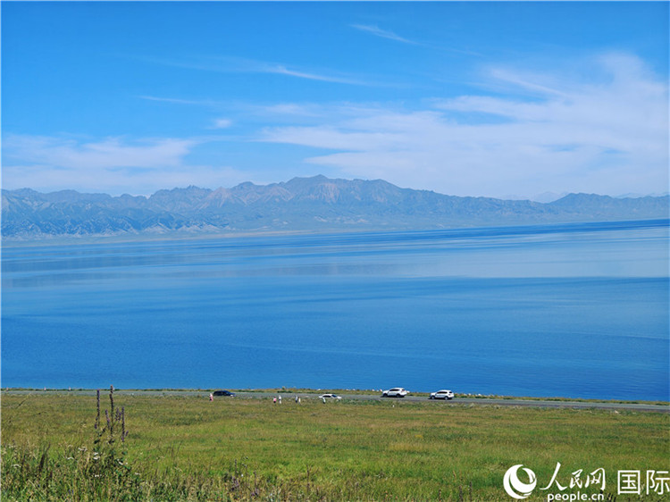 新疆賽里木湖景區(qū)風光。人民網(wǎng)記者 劉潔妍攝