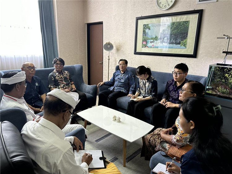 會(huì)談現(xiàn)場。巴陵康孔子學(xué)院供圖