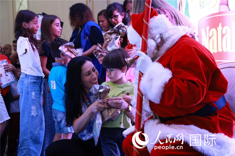 捐贈活動現(xiàn)場。人民網(wǎng)記者宋亦然攝