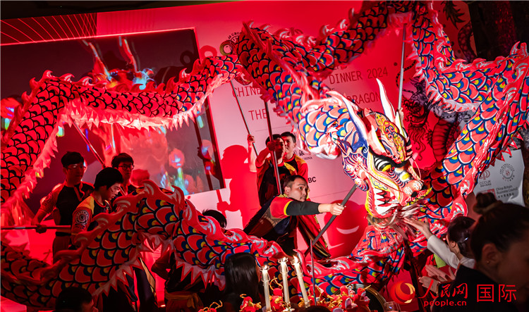 “共慶中國年 共享新機(jī)遇”破冰者新春晚宴現(xiàn)場盛況。人民網(wǎng) 郭錦標(biāo)攝