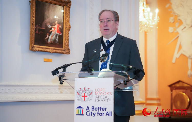 圖為倫敦金融城市長(zhǎng)邁克爾·邁內(nèi)利致辭。人民網(wǎng) 郭錦標(biāo)攝