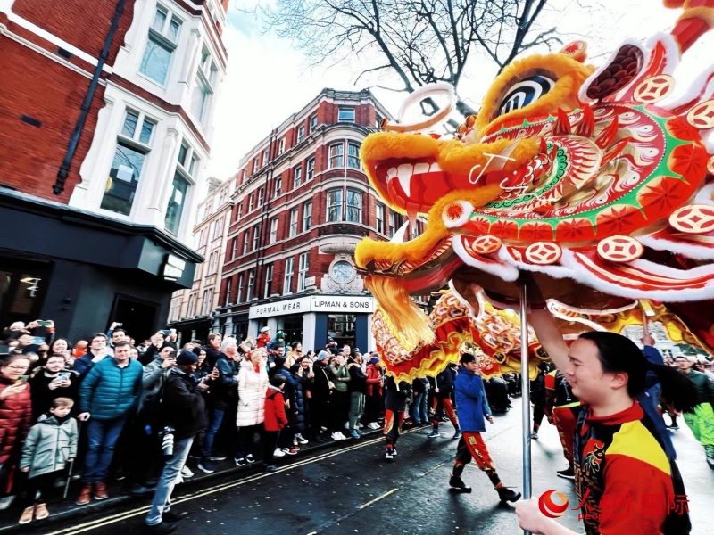 倫敦新春慶典現(xiàn)場。人民網(wǎng) 郭錦標(biāo)、楊浩鵬攝