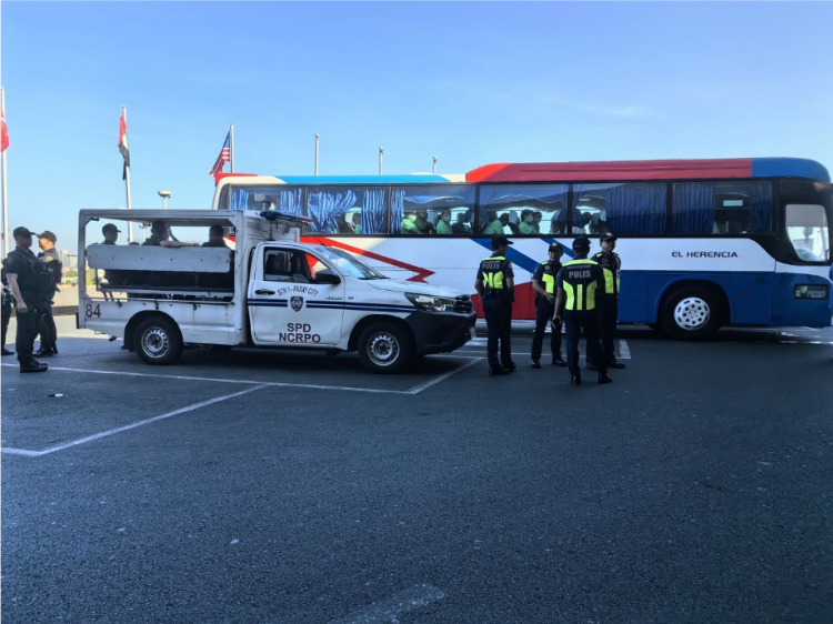 菲反有組織犯罪委員會等部門組織多次聯(lián)合突擊執(zhí)法。駐菲律賓使館供圖