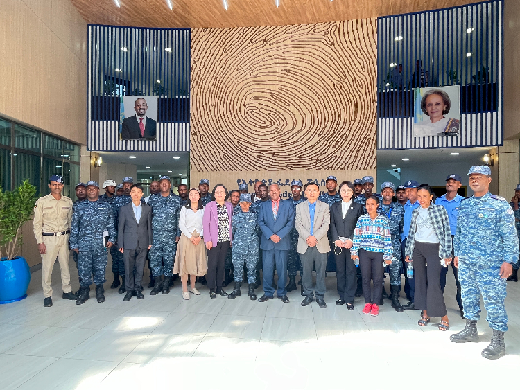 圖為埃塞俄比亞聯(lián)邦警察中文培訓(xùn)班開班儀式現(xiàn)場。亞的斯亞貝巴大學(xué)孔子學(xué)院供圖