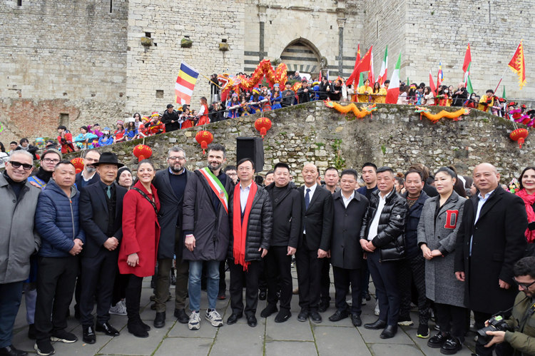 參與活動嘉賓合影。主辦方供圖