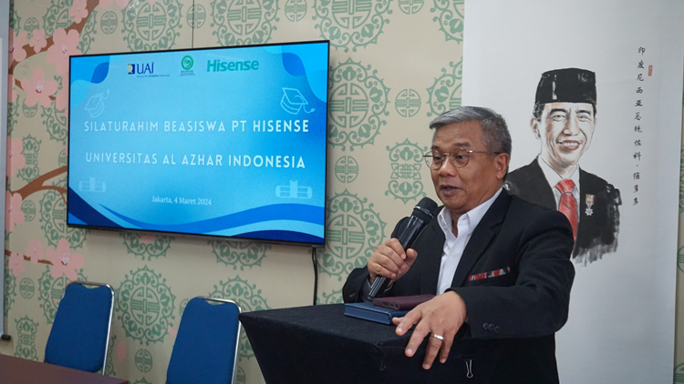 阿拉扎大學(xué)校長亞塞普致辭。阿拉扎大學(xué)孔子學(xué)院供圖