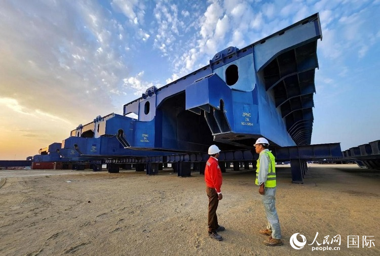 全球最大升船機(jī)平臺。人民網(wǎng)記者管克江攝