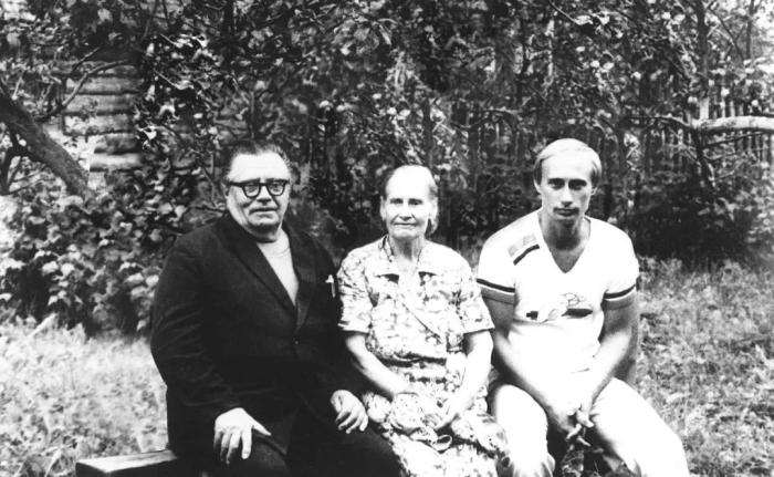 從圣彼得堡到莫斯科，普京從政大事記：下一個六年怎么走？