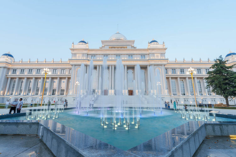 第1視點(diǎn)丨這兩座大樓，見證著中塔友誼