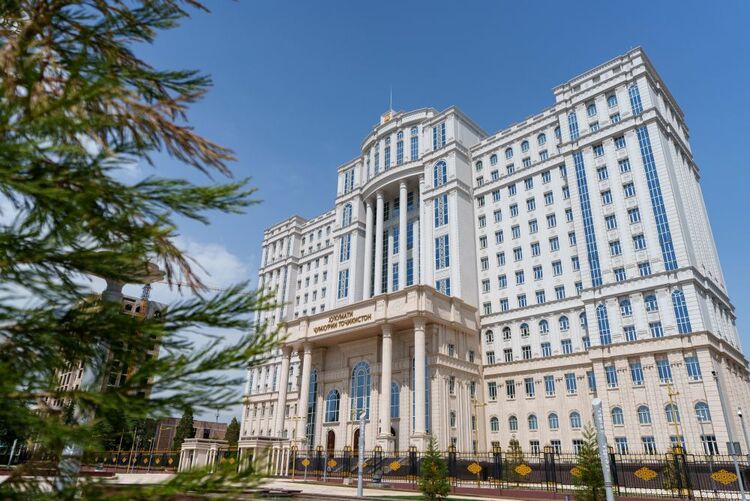 第1視點(diǎn)丨這兩座大樓，見證著中塔友誼