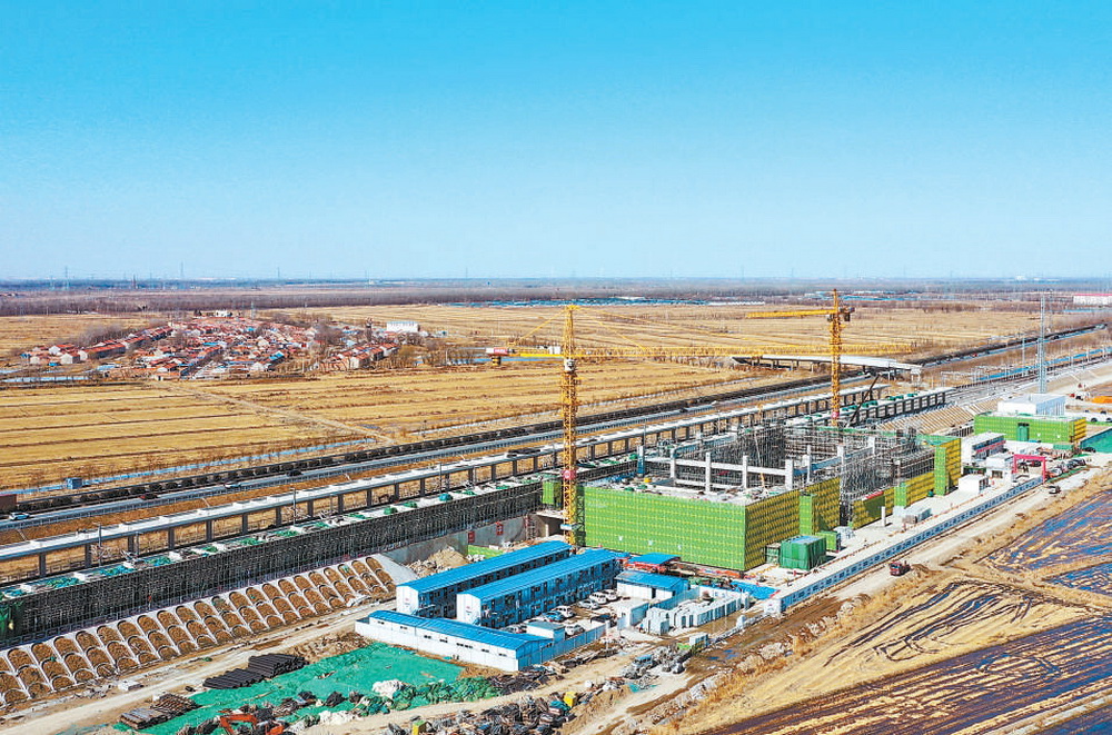 2月26日拍攝的建設(shè)中的京濱鐵路周良站（無(wú)人機(jī)照片）。