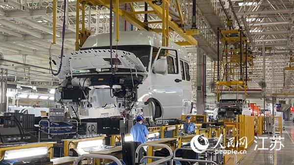 南京依維柯汽車有限公司生產(chǎn)車間。黃啟源攝