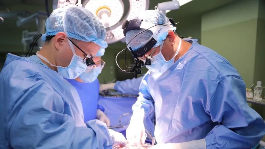 17歲少年咳嗽發(fā)熱15天，找不到感染原因！一查心臟更嚇人！上海醫(yī)生出手→