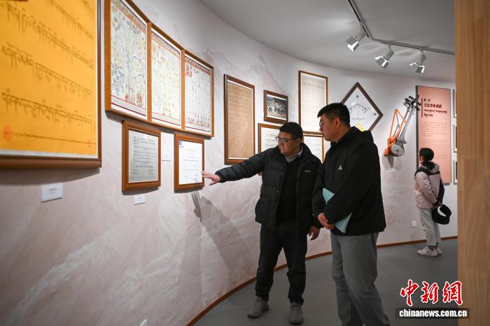 西藏拉薩：走進(jìn)藏語(yǔ)言文字館品讀千年藏地文明