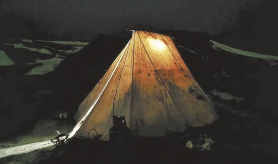 卓乃湖受困?？煽晌骼锕芾硖庂Y料圖片