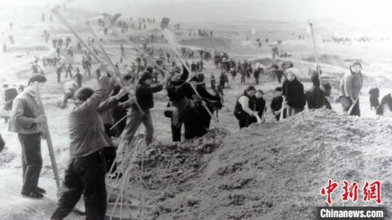 圖為開山治水。(資料圖) 青海省水利廳 供圖