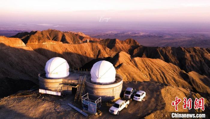 圖為青海冷湖賽什騰山天文臺址日落?！『槲腻?攝