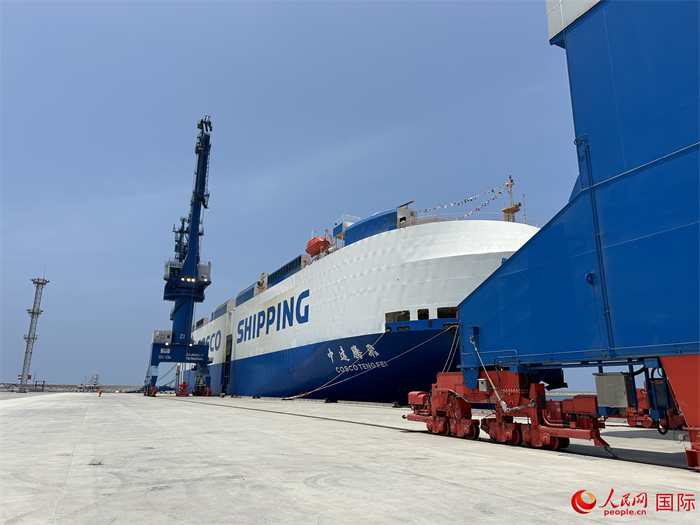 當(dāng)?shù)貢r(shí)間11月15日，?？吭阱X凱港的船只。人民網(wǎng)記者 周雨攝