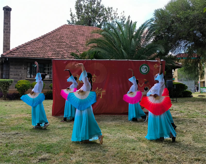 埃格頓大學(xué)春節(jié)體驗(yàn)活動(dòng)。埃格頓大學(xué)孔子學(xué)院供圖