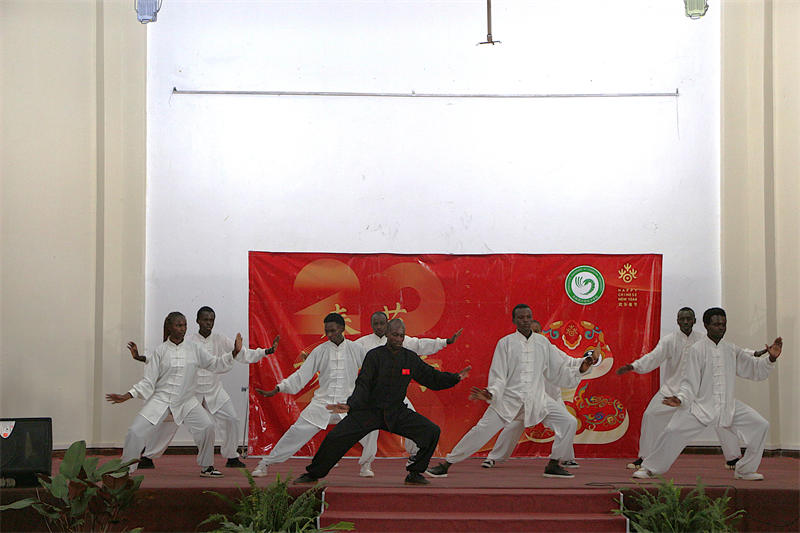 卡巴拉克大學(xué)春節(jié)體驗(yàn)活動(dòng)。埃格頓大學(xué)孔子學(xué)院供圖