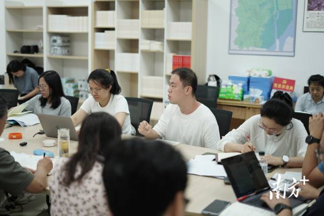 “夜總會(huì)”現(xiàn)場。