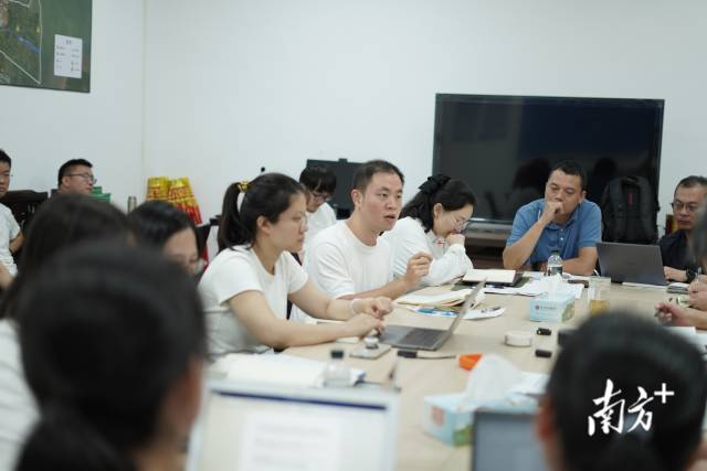 “夜總會(huì)”現(xiàn)場。