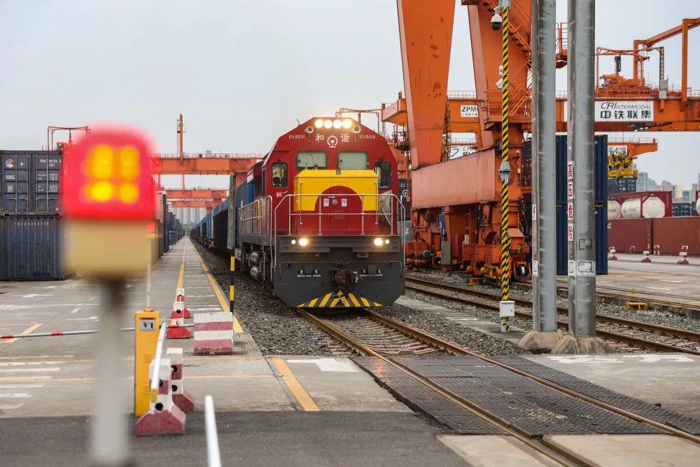 時政微觀察丨再次考察西部陸海新通道，總書記提出新要求