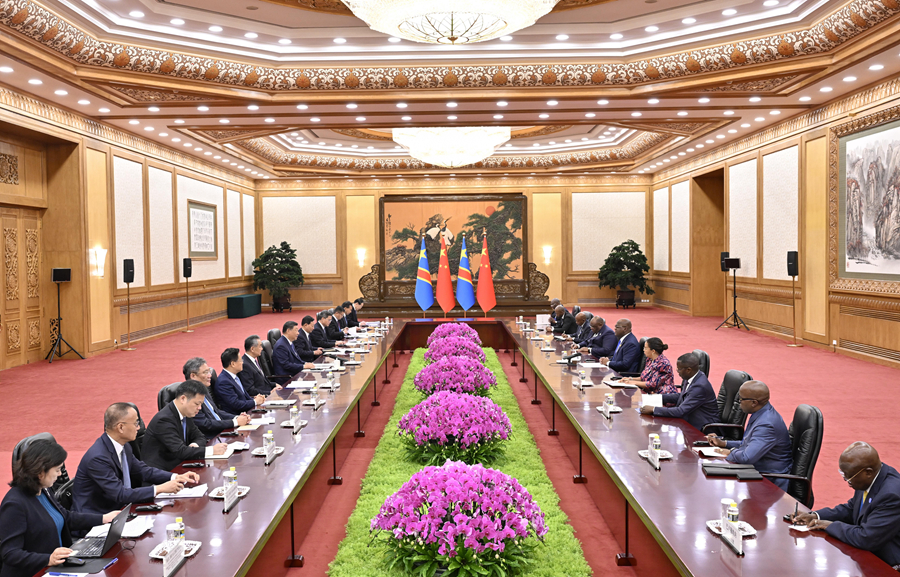 9月2日上午，國家主席習近平在北京人民大會堂會見來華出席中非合作論壇北京峰會的剛果（金）總統(tǒng)齊塞克迪。