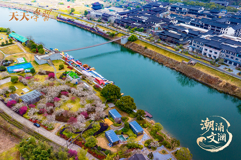 2025年2月17日，浙江紹興，嵊州市越劇小鎮(zhèn)和濕地公園梅花盛開。