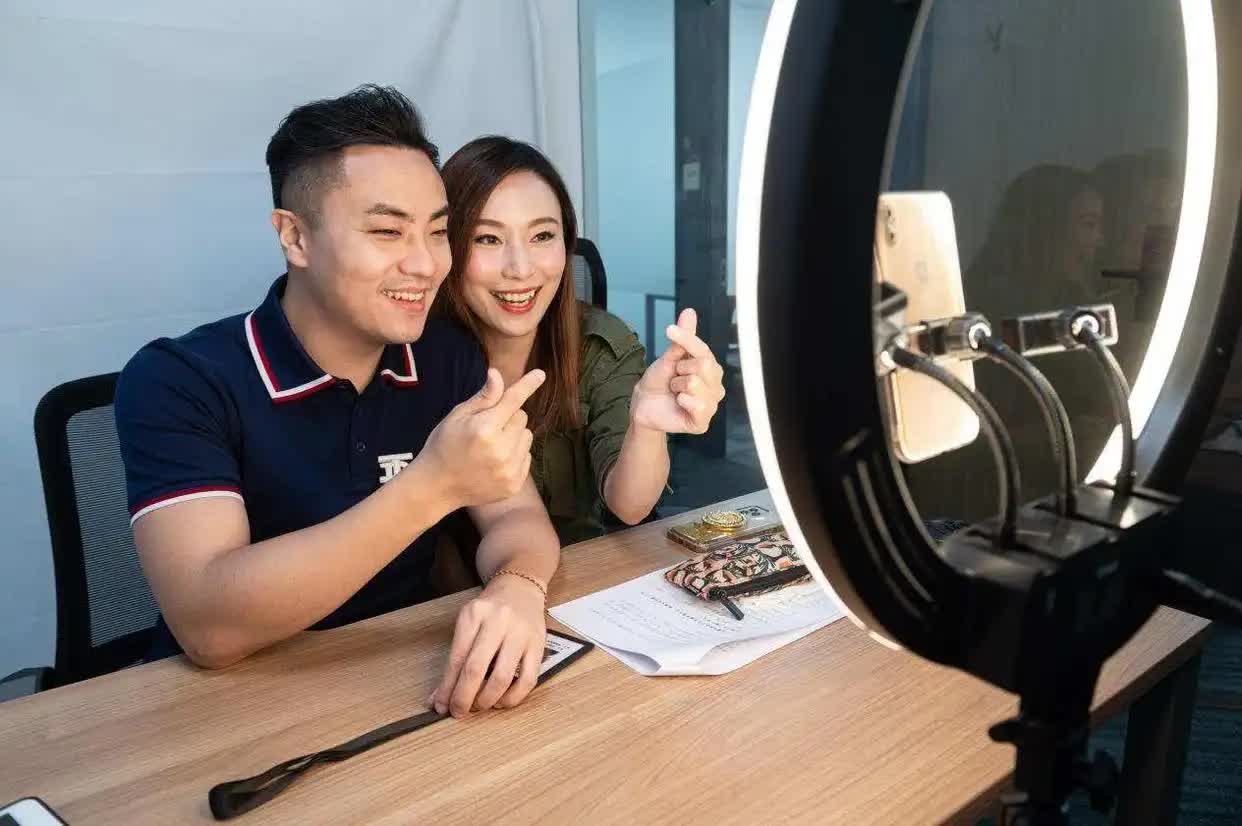 △ 一對在廣州創(chuàng)業(yè)的“港夫廣妻” 。