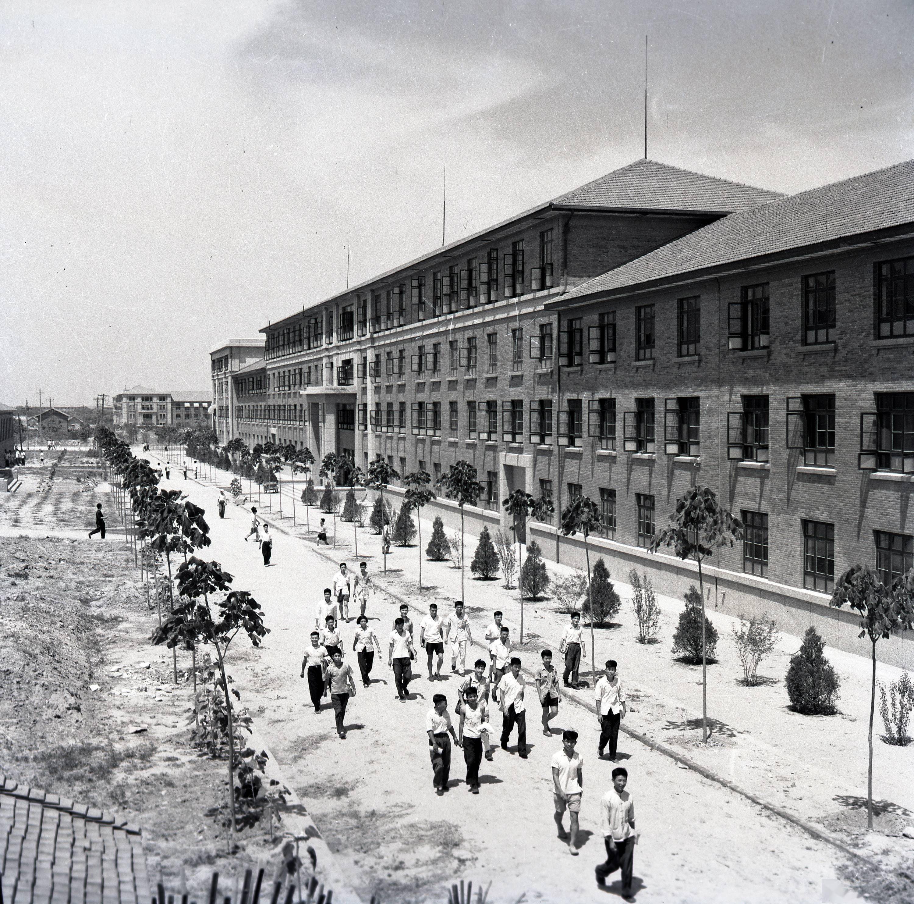 1959年拍攝的西遷后的交通大學(xué)校園一景（資料照片）。