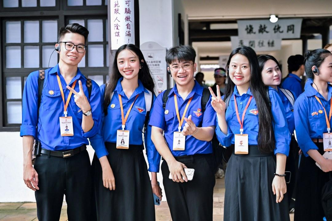 200名來自越南胡志明共青團中央的青少年代表齊聚廣州開啟“紅色研學(xué)之旅”。