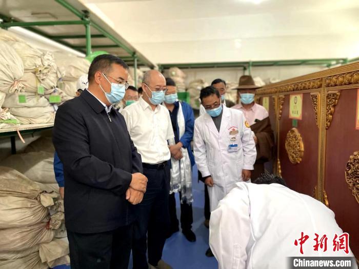 青海：“花式”取經(jīng)，傳承應(yīng)用多項(xiàng)中藏醫(yī)適宜技術(shù)