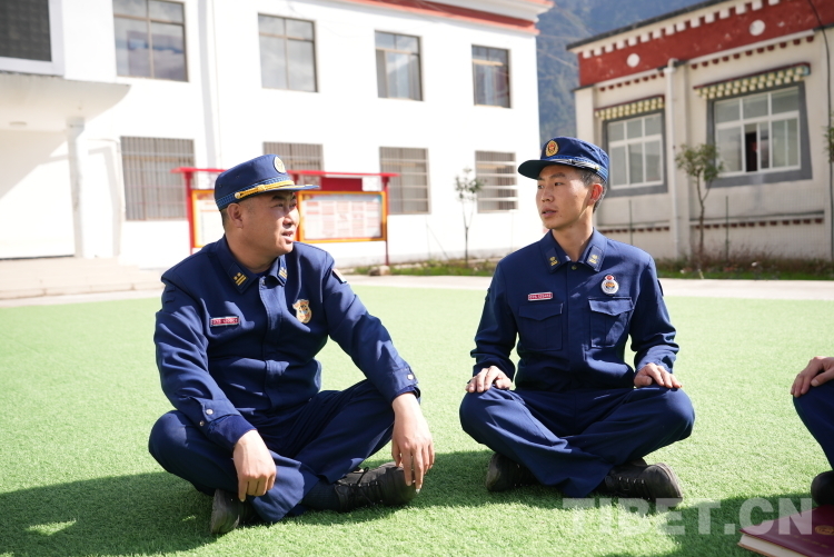 圖3為靳真真分享個人心得體會.JPG 圖3為靳真真分享個人心得體會.JPG