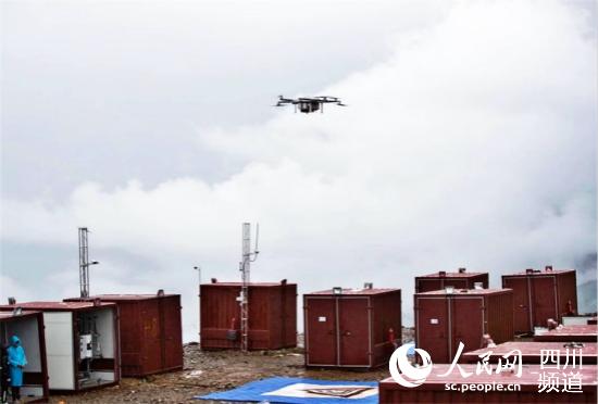 四川甘孜雅江縣引入無人機運輸，拓寬群眾致富增收新渠道。（圖片由雅江縣委宣傳部提供）