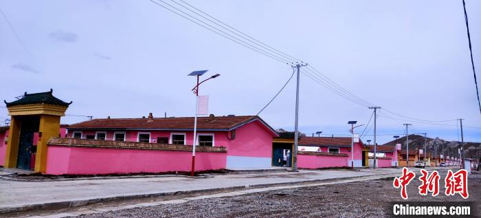 青?，敹嗳嫱瓿傻卣鹗転?zāi)群眾農(nóng)房維修加固工作