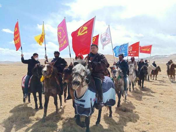 青?，斍撸厚R背宣講隊(duì)助推“1號(hào)”文件入腦走心