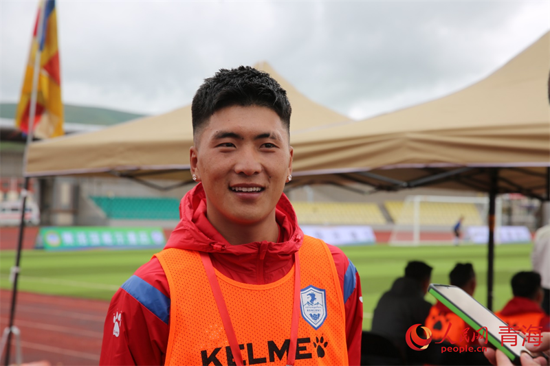 年輕的球員。人民網(wǎng) 馬可欣攝